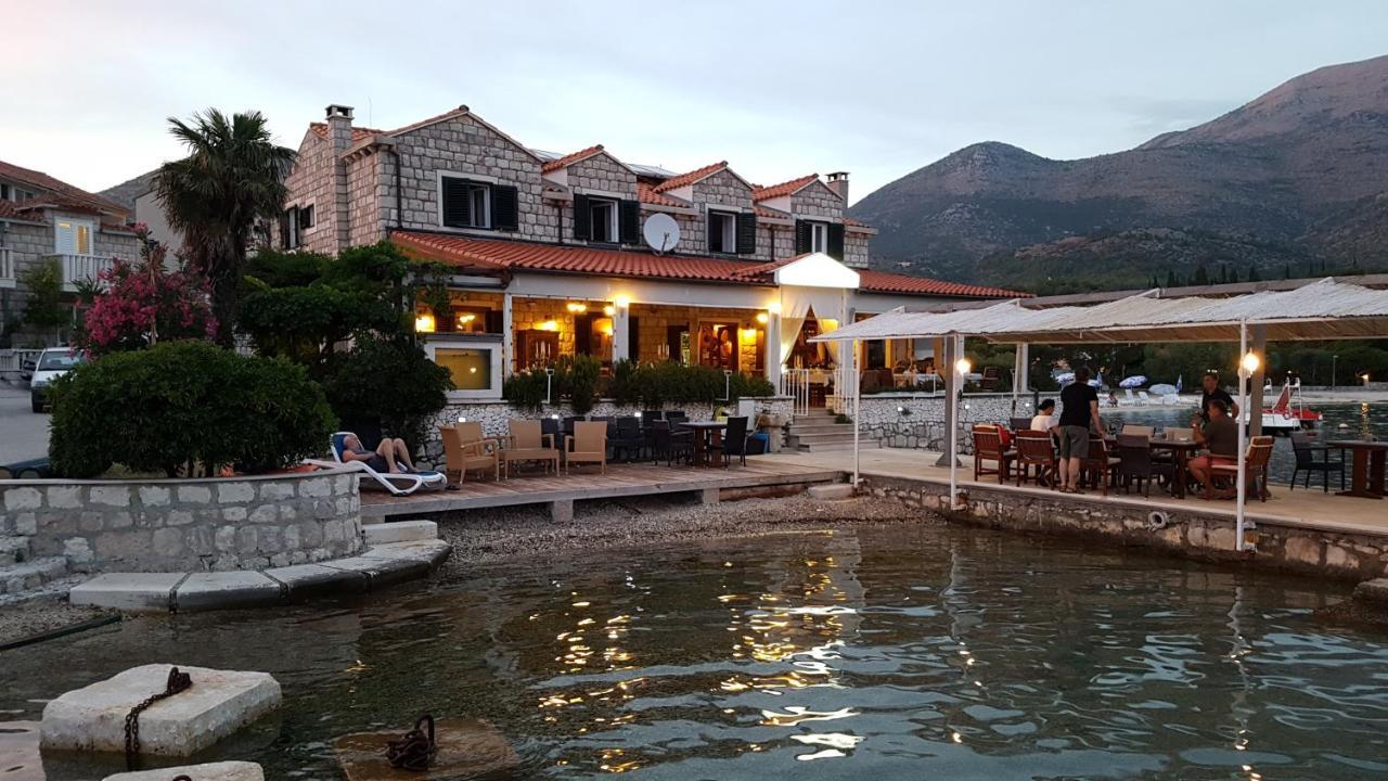 Sweet Village Hotel By The Sea สลาโน ภายนอก รูปภาพ